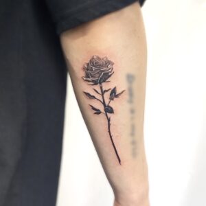 メタリック　タトゥー